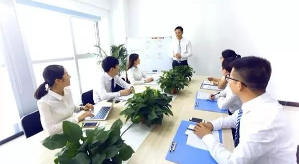 400電話解決企業(yè)內(nèi)部管理的問題